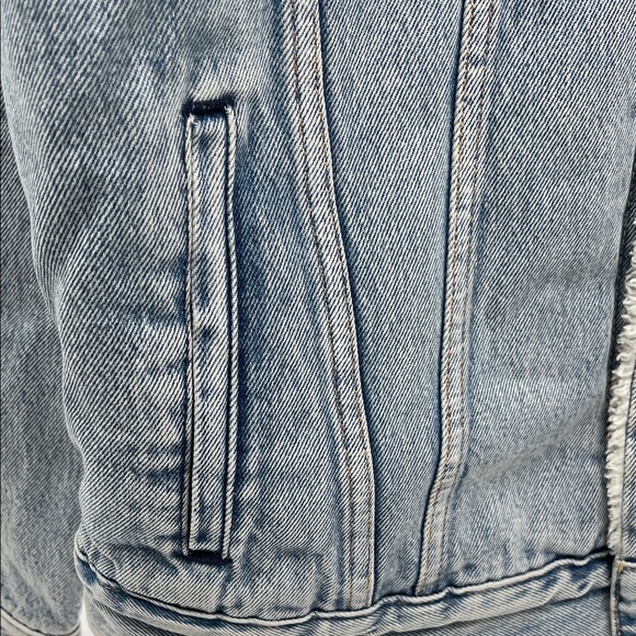 NWT Levi’s Sherpa Lined Trucker Denim Jacket Unisex size Small - Picture 7 of 9